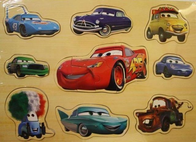 Dřevěné vkládací puzzle Cars - Blesk McQueen