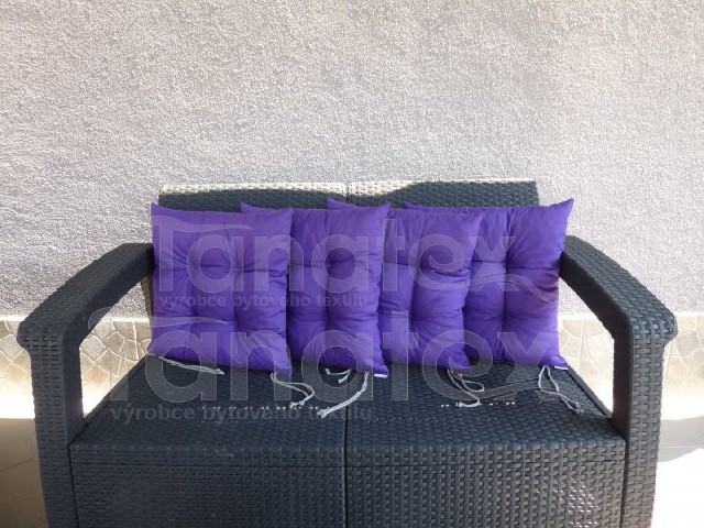 Sedák na židli jednobarevný tmavě fialový