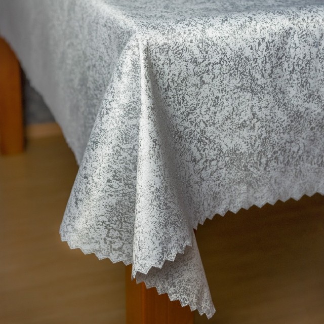 Vánoční teflonový ubrus bílý Z-2186 stříbrné ornamenty